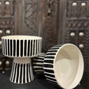 Schaal op poot Zwart-wit